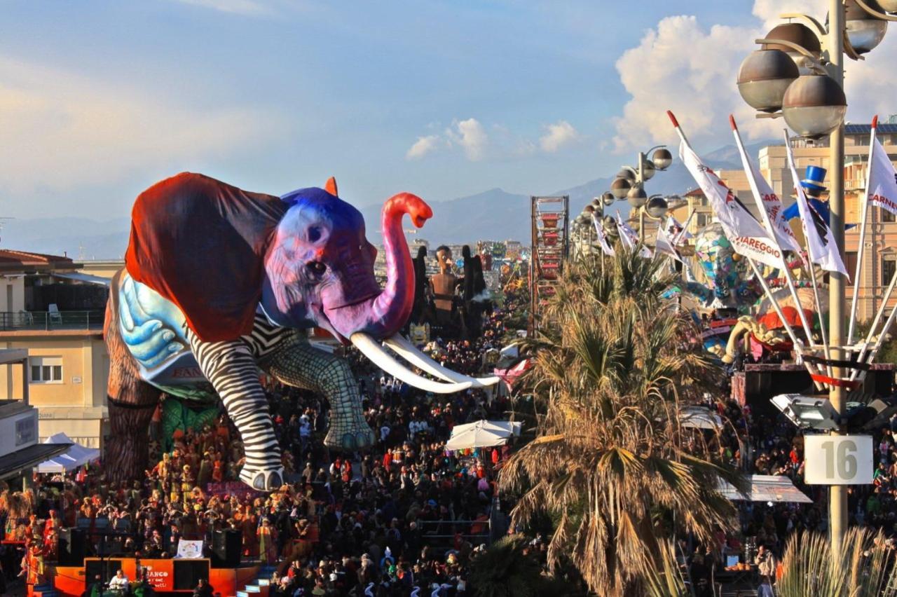 Casetta Spino Fiorito Montignoso Bagian luar foto