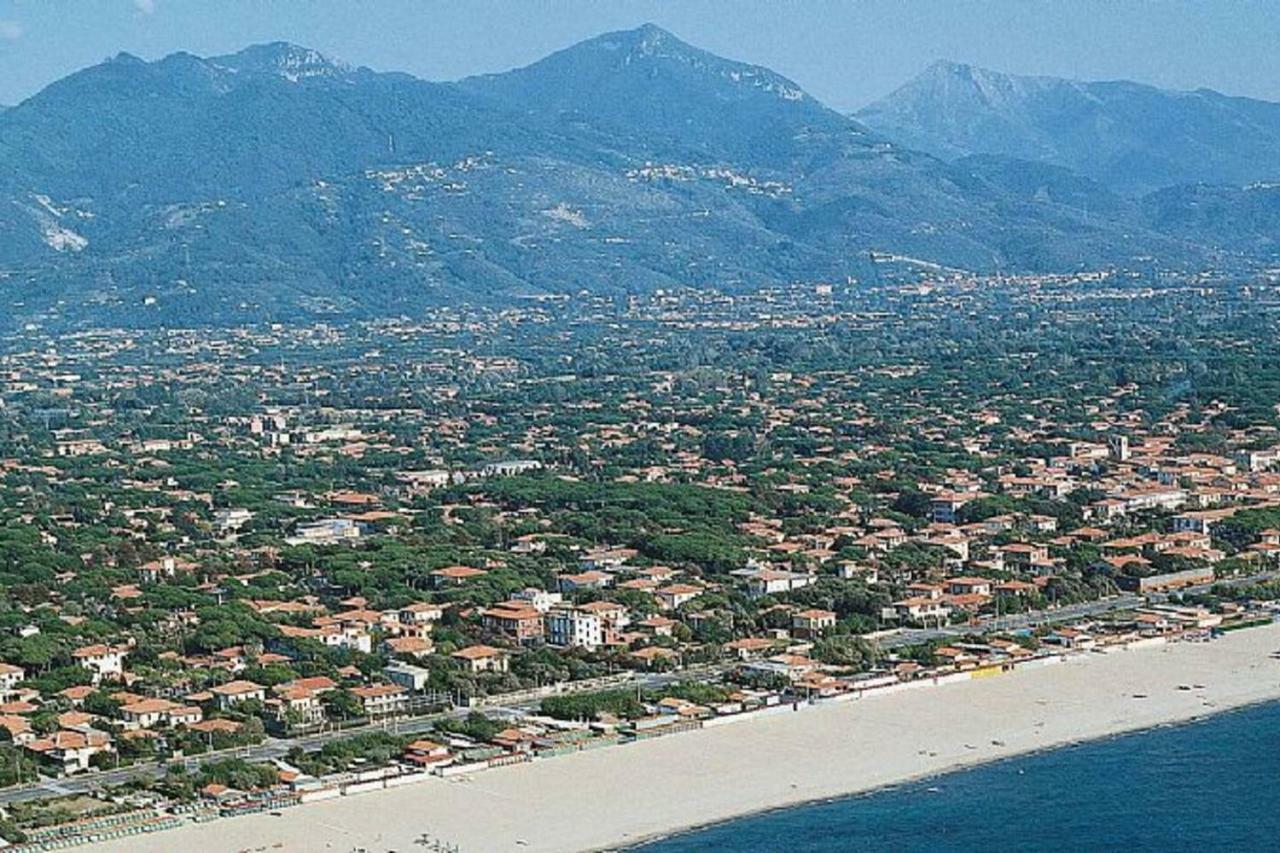 Casetta Spino Fiorito Montignoso Bagian luar foto